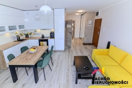 ATRAKCYJNY APARTAMENT 3 POK. OS. ZDROJOWE